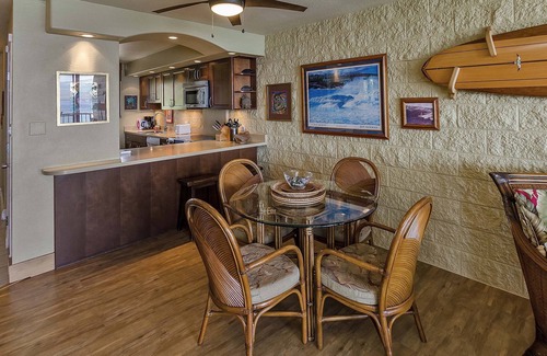 Maalaea Condo | OCEANFRONT - TWO OCEANVIEW bedrooms - 20 feet from water - Kanai a Nalu 401