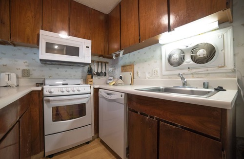 Kahana Condo | October Fall Deal @ $145/night-Ocean views-ks b3b