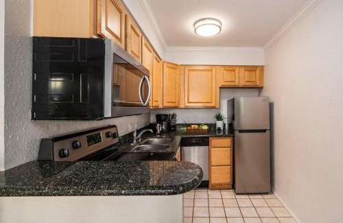 Downtown Lahaina House | Paki Maui 217 · PM 217 Cozy 1BR Oceanfront Condo w Pool