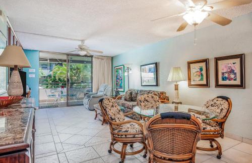 Kahaluu Bay Apartment | Paradise Found at White Sands Village 105