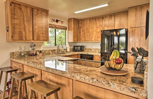 Volcano House | Peaceful Volcano Home Near National Park!