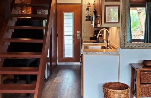 Kaunakakai House | Pets Are Welcome at Hotel Molokai! Ocean View Suite with Balcony, Outdoor Pool!