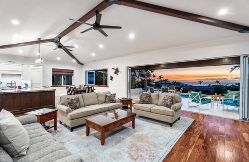 Kahaluu Bay House | Private Luxury Estate w/Pool, Jacuzzi, AC & Ocean Views: Ohana Le'ale'a