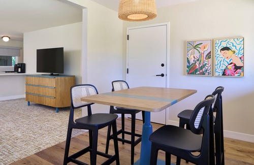 Historic Lahaina Front Street Apartment | Royal Lahaina Bungalows & Spa
