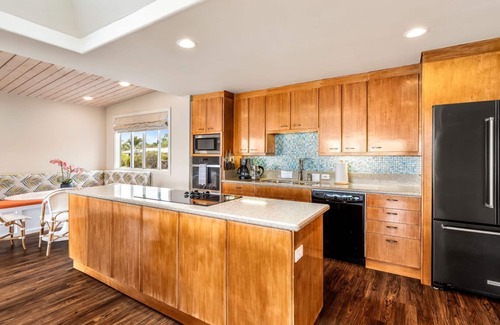 Kahaluu Bay House | 🏖️ Stunning Pacific Ocean Views | Private Pool | Gated Community