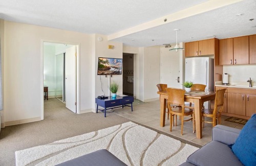 Waikiki Apartment | THE PINEAPPLE SUITE at THE WAIKIKI BANYAN