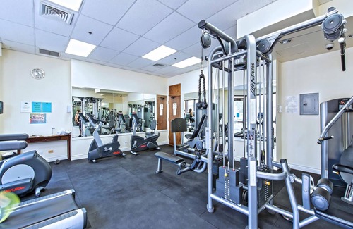 Ala Moana Apartment | Tropical Island Hawaii Waikiki