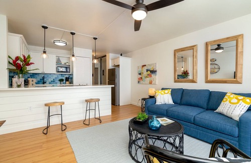 Maalaea Condo | Updated Ocean front condo overlooking Maalaea Bay