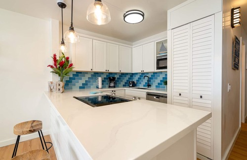 Maalaea Condo | Updated Ocean front condo overlooking Maalaea Bay