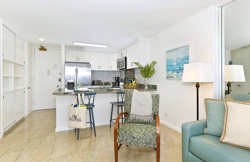 Waikiki Condo | Waikiki Ocean & Yacht Harbor Views! Short Walk to Beach, Shops & Restaurants!