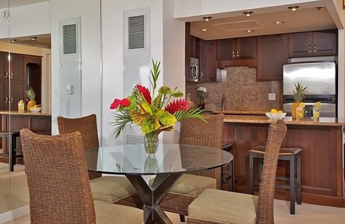 Kaanapali Condo | Whaler 456-Upgraded Oceanview 1B/1B, AC, Pool, Gym, Steps to Beach, Snorkeling!