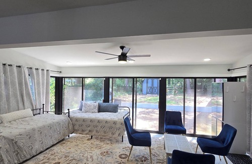 Smyrna House | 1.5mi from Truist Park/The Battery with a sunroom & en suite bath