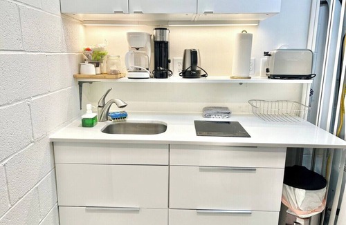 East Falls Church Apartment | 1 Bedroom Basement Apartment | No Car needed