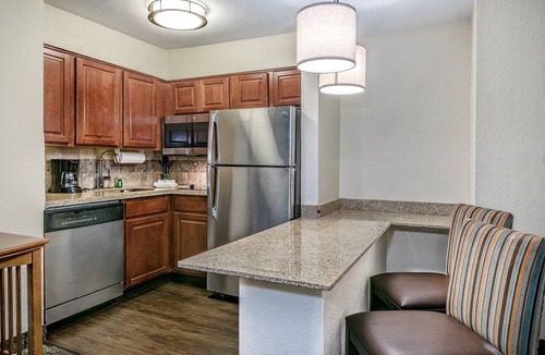 Round Rock West Apartment | 1 Bedroom | Fitness Center + FREE Buffet Breakfast