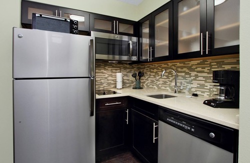 McLean Condo | 1 Bedroom | Free Breakfast + 24h Business Center