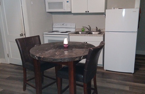 Hopewell House | 1 Bedroom House that Sleeps up to 3