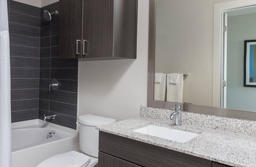 North Side Resort | 1 Bedroom in the heart of Austin Amazing Rooftop Pool!