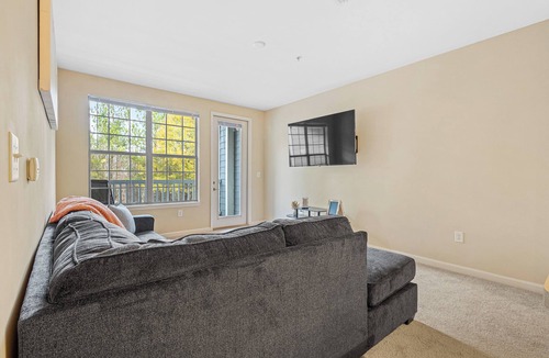 Lawrenceville Apartment | 1-bedroom Lawrenceville Retreat apt near mall, stadium, and Georgia attractions