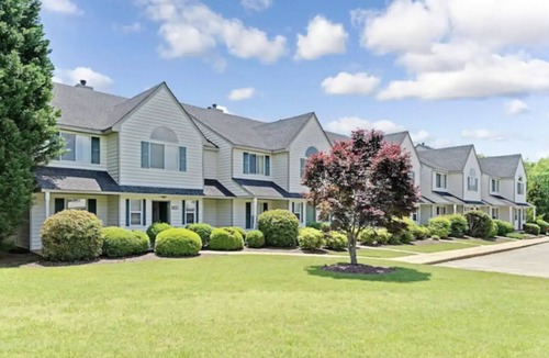 Berkeley Resort | 1 Bedroom Suite @ The Historic Powhatan Resort