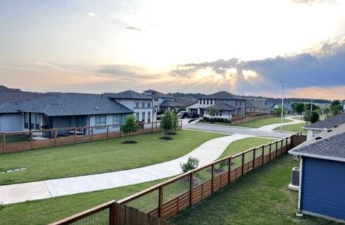 Austin Apartment | 1-Bedroom Vacation Apt I Min to DT