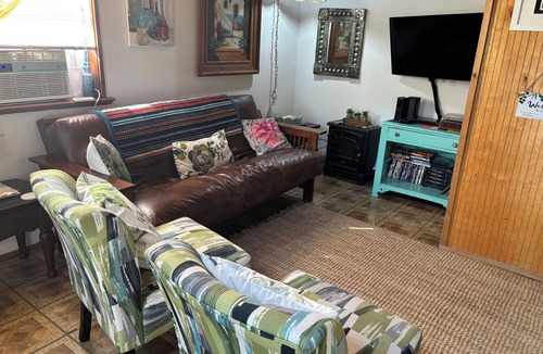 Hays County Cottage | 1 Bedroom Vacation Cottage in San Marcos/Wimberley, TX