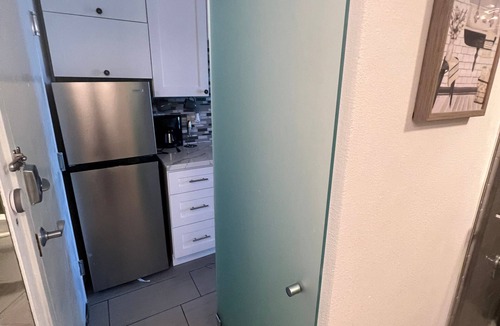 Waikiki Condo | 1 BR Top floor stunning views from 2 Lanais. Jeep & Parking Available thru Turo