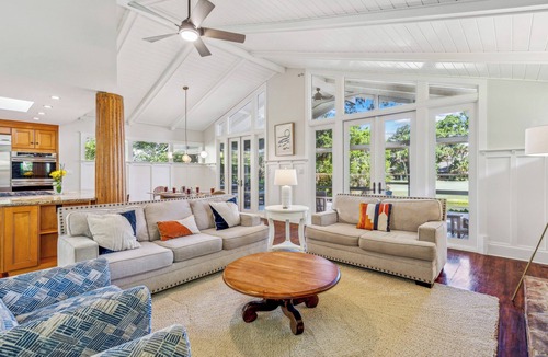 Oceanside House | 1 Catbird @ Sea Pines | Golf Views | Steps From Beach | Game Room | Scenic Screened Porch
