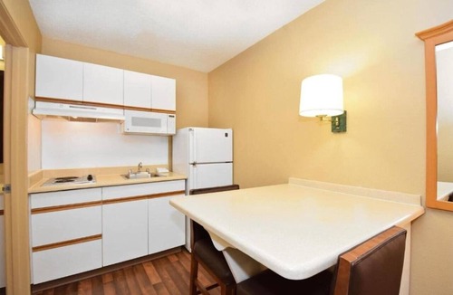 Germantown Apartment | 1 King Bed | Suite, Nsmk, Kitchen, Sofa-Bed