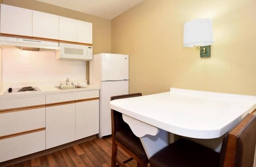 Germantown Apartment | 1 King Bed | Suite, Nsmk, Kitchen, Sofa-Bed