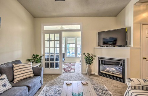 Vaught House | 1 Mi to Coast: Myrtle Beach Condo w/Pool Access!