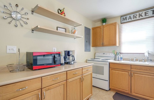 Issue House | < 1 Mi to Colonial Beach: Coastal Gem w/2 Porches