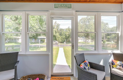 Issue House | < 1 Mi to Colonial Beach: Coastal Gem w/2 Porches