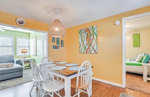 Garden City House | 1 Mi to Surfside Beach: Coastal Cottage