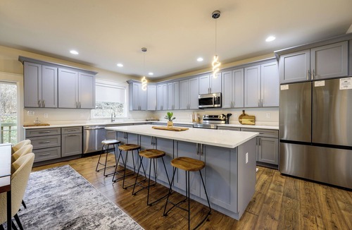 Triangle House | 1 Mile to Quantico: 5BR Home w/Game Room!