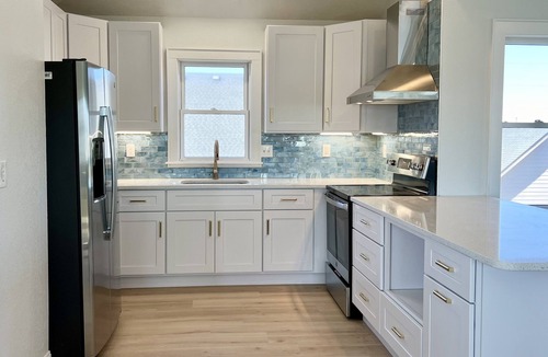 Nags Head House | 🏖️1 min to beach access!🏊‍♂️Heated pool, hot tub, pets, ocean views, arcade!