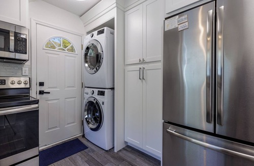 Lawton Woods House | 10 Lawton Road: Sea Pines home with Private Pool. 3BD/2BT/Sleeps 8