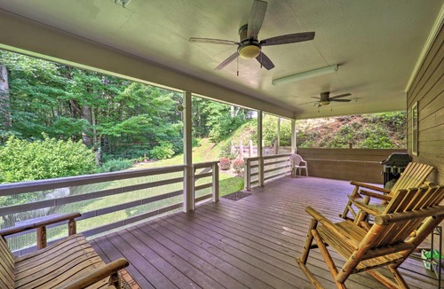 Newland House | 10 Mi to Grandfather Mountain: 'Wolfe Creek Cabin'