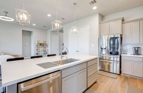 Manor House | 10 Min From Austin! High-End Home w/Nice Backyard