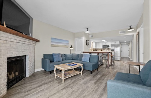 Cherry Grove Beach Condo | 10% off weekly stays July 25 through August. Sat to Sat 3BR OF PENTHOUSE.