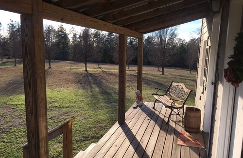 Hardwick Cottage | 100 year old Restored Cottage with modern comforts near Milledgeville Ga. & Lake