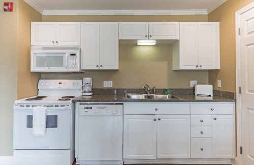 Carthage Condo | 102 m² Condo ∙ 2 bedrooms ∙ 6 guests