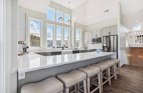 Ocean Hill House | 1042 - The Princess Tide Private Pool Walk to Beach Dog-Friendly