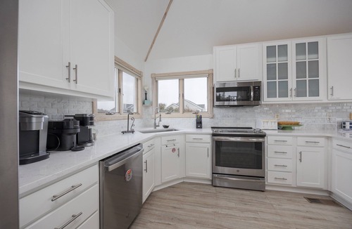 Ocean Hill House | 1067 - Easy Street - Short Walk to Beach | Pool & Hot Tub