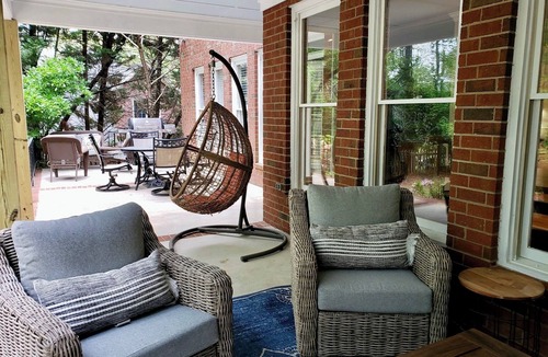 Evans House | 10th Fairway Retreat at Jones Creek Golf Club