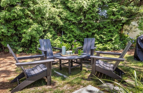 South Rehoboth Cottage | #11 Dog-Friendly 4BR Ocean-Block Cottage in Rehoboth. Steps to Beach & Boardwalk
