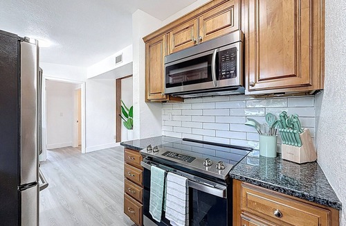 Walsingham House | 11083 106th Ave
