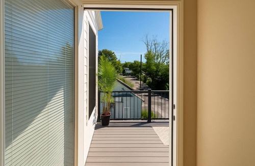 Capitol Heights Apartment | 112 Sultan Main 2 Mins to Metro