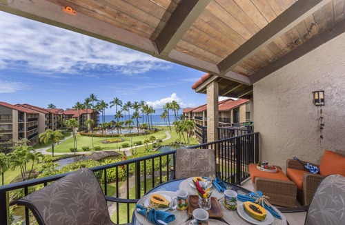 Historic Lahaina Front Street Condo | 116 m² Condo ∙ 3 bedrooms ∙ 6 guests