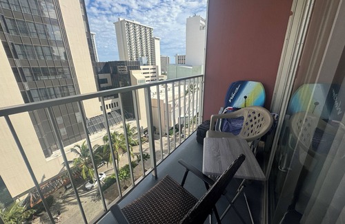 Waikiki Condo | 🌺 12 GUESTS 3 X ❤️AWESOME STUDIOS❤️ FREE PARKING 🏝️ 5MIN TO OCEAN 🏊‍♀️