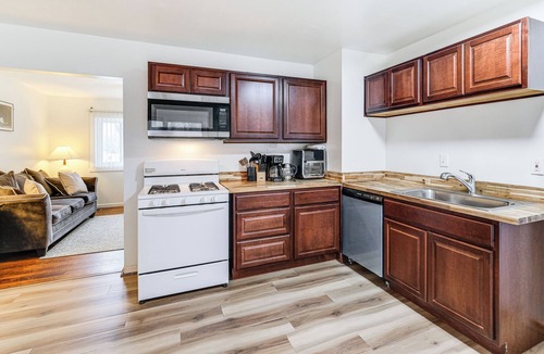Upper Marlboro House | 12 Mi to Northwest Stadium: Pet-Friendly Home!